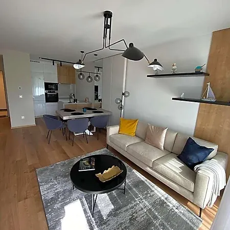 Clyde-premium Lelle Waterfront Private